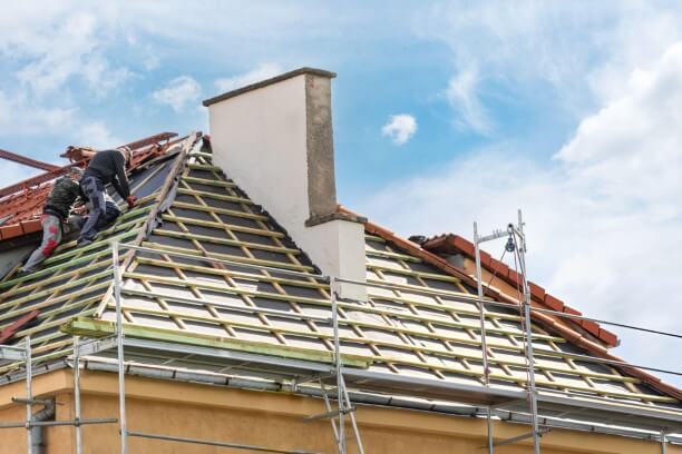 roof-repair-contractor-2